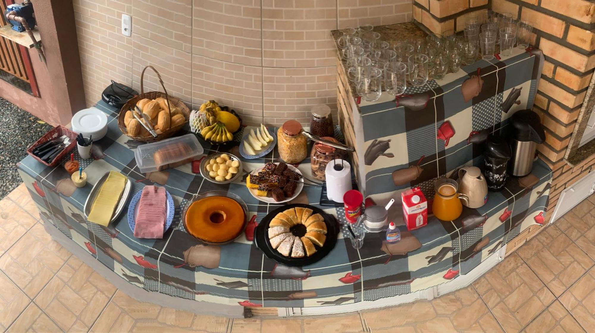 Pousada Tio Tonho Hotel Пеня Екстериор снимка