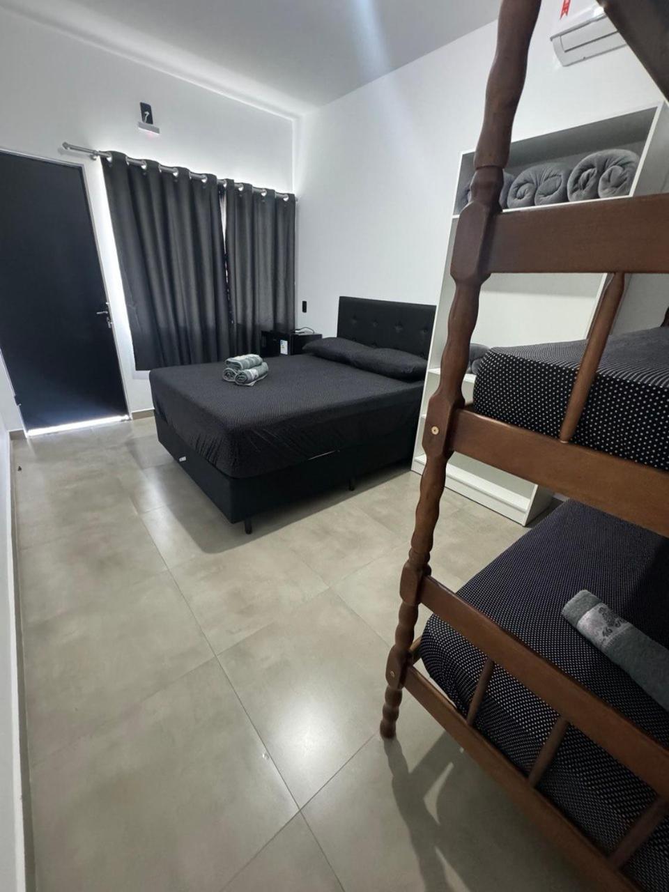 Pousada Tio Tonho Hotel Пеня Екстериор снимка